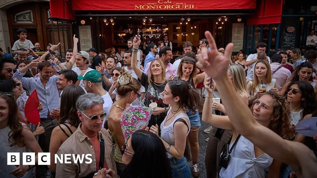 France Halts Alcohol at Music Festivals Amid Red Heatwave Alert