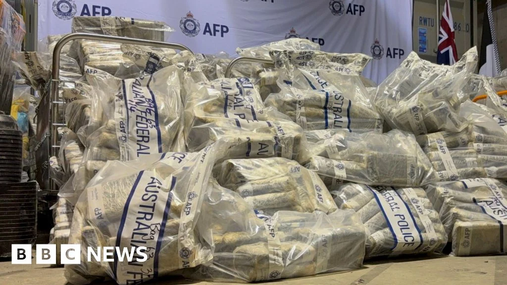 Police Uncover 2.7‑Tonne Cocaine Cache in Sydney Bunker
