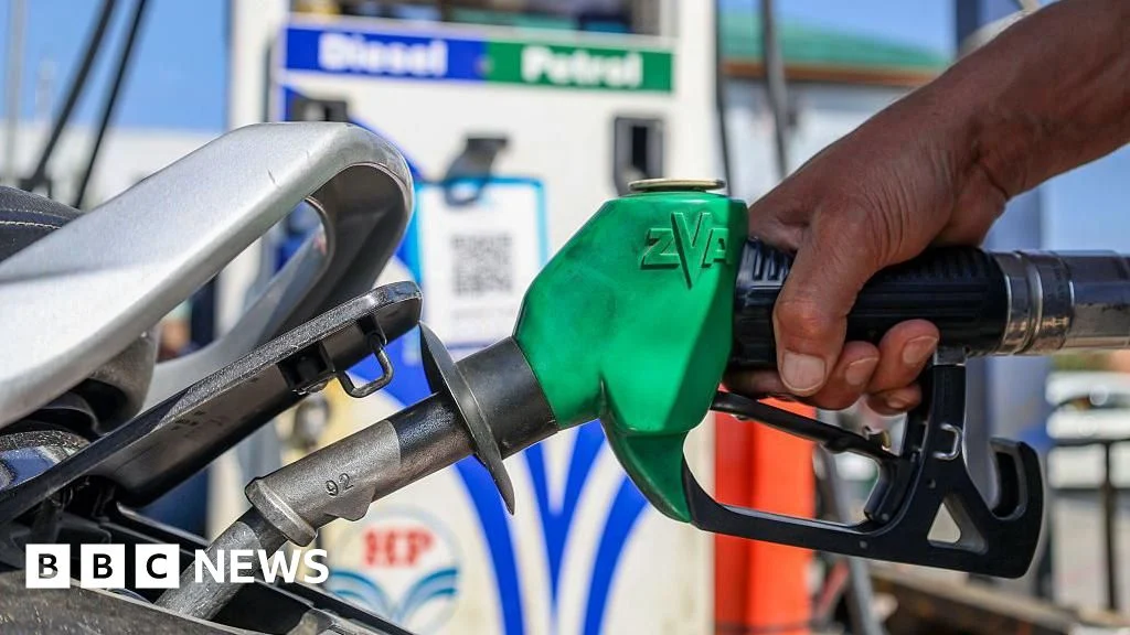 Oil Prices Plunge as US‑Iran Deal Reopens Hormuz