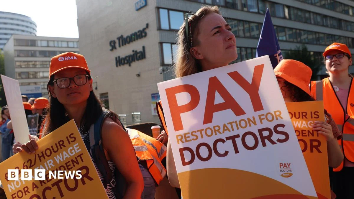 England’s Resident Doctors Accept Pay Deal, Ending Three‑Year Strike Standoff