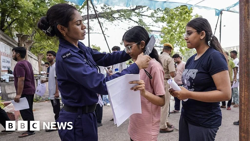 Air Force Guards Flooded Exam Halls as Indian Medics Resit After Leak