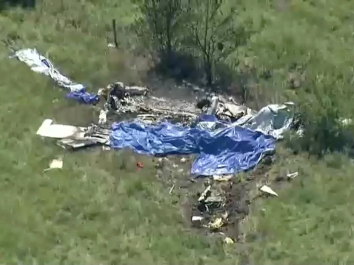 Twelve Skydivers Killed When Plane Crashes Near Kansas City