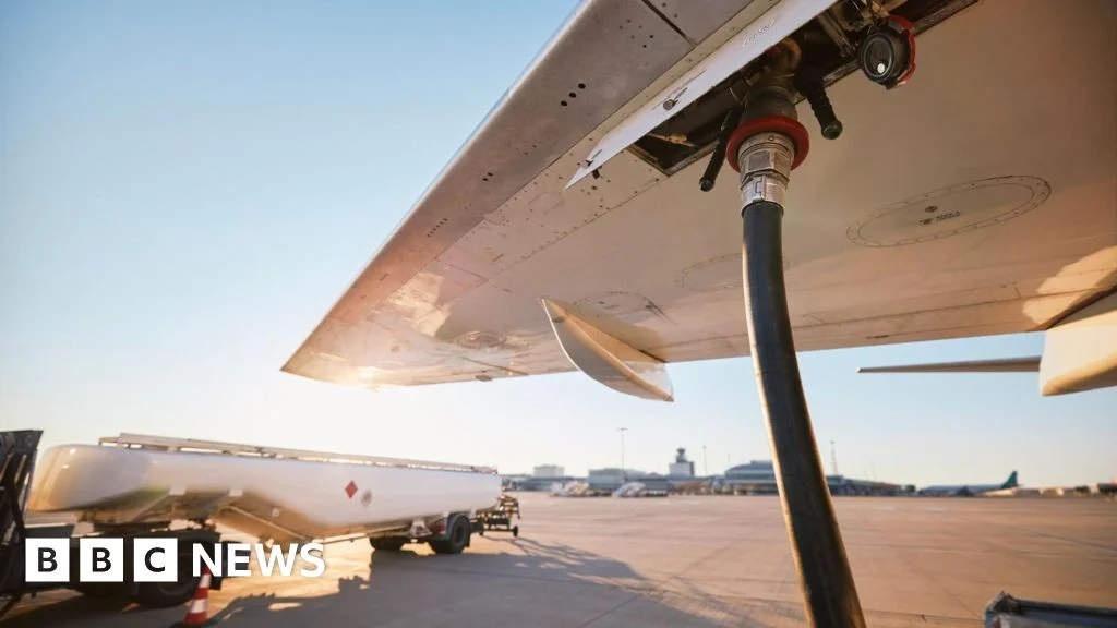 Britain to Ban Russian Diesel and Jet Fuel by 2027