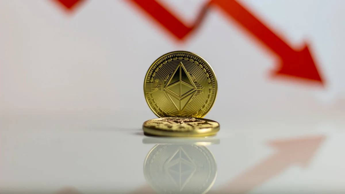Gold and Bitcoin Crash Together, Shaking the Safe‑Haven Myth