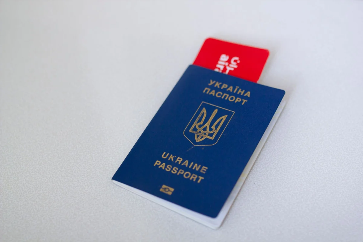 Extended-Validity Passport Suddenly Invalid – What Ukrainian Travelers Must Do