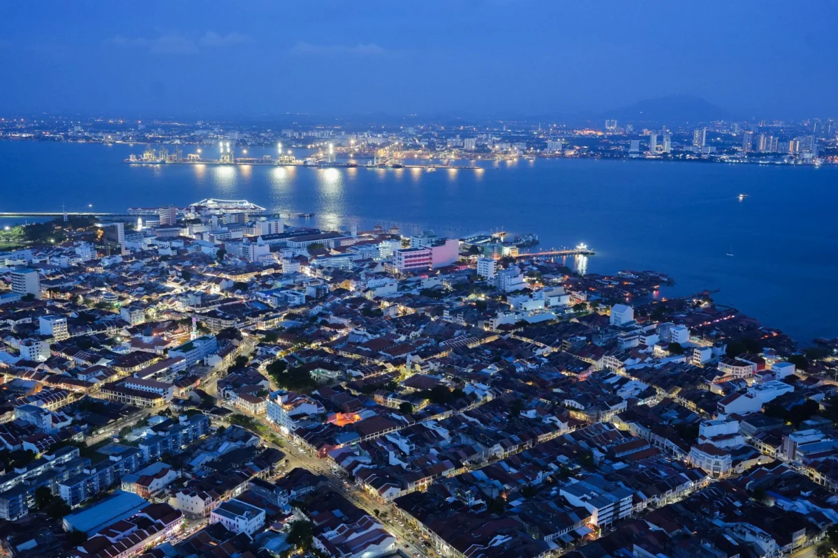 George Town’s Heritage Streets Heat Up Under Geopolitical Tension