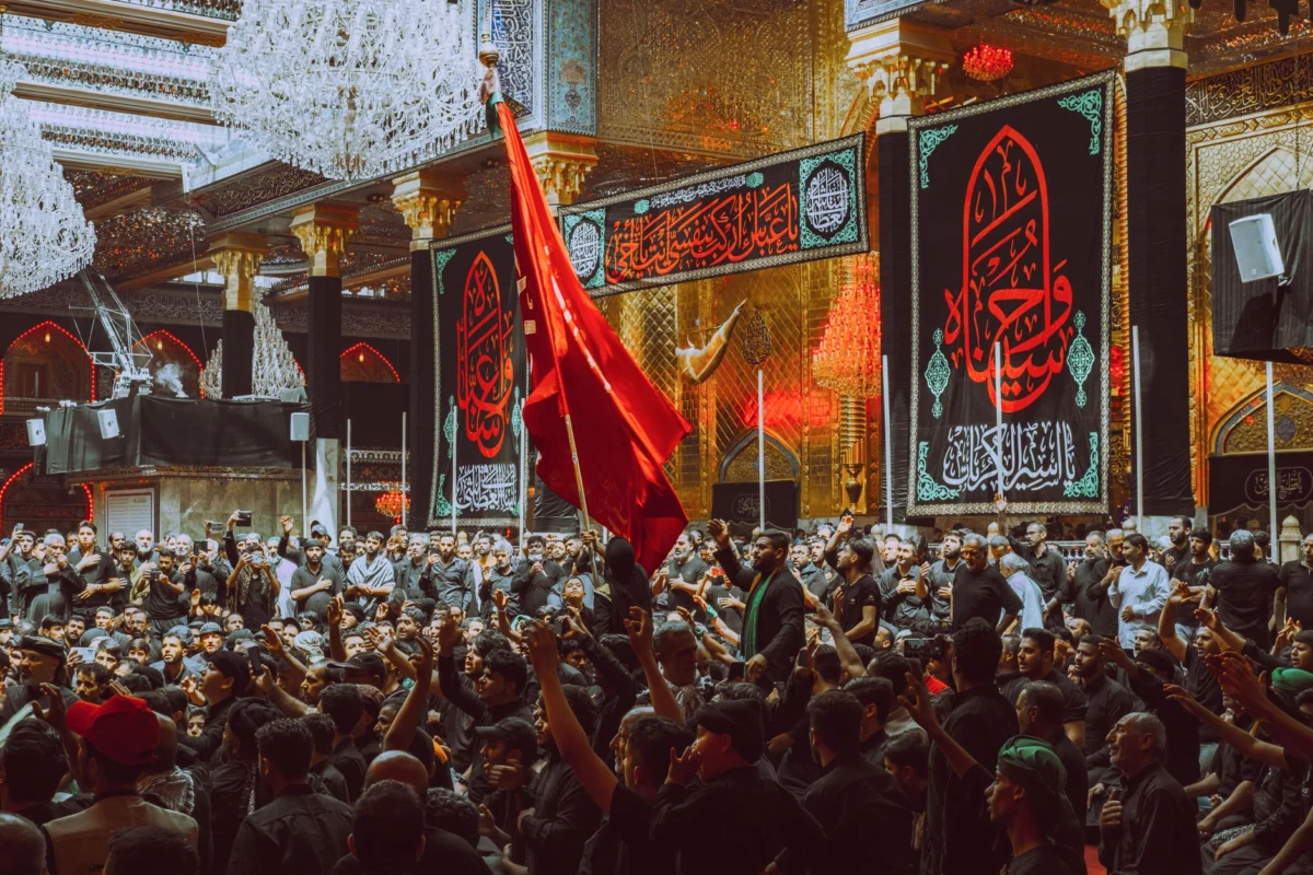 Hundreds of Thousands Flood Streets for Ashura Amid New Iran‑Israel‑US Tensions