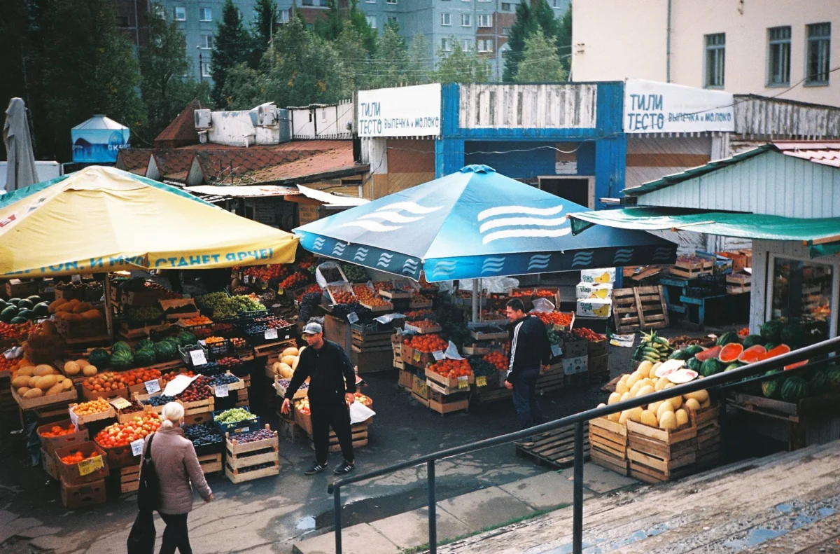 Mykolaychuk OPEN Lights Up Chernivtsi with 80‑Film Marathon