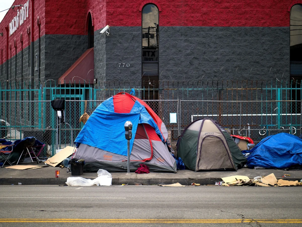 Fire Engulfs Boyle Heights Warehouse, Spark New Shelter‑in‑Place Order