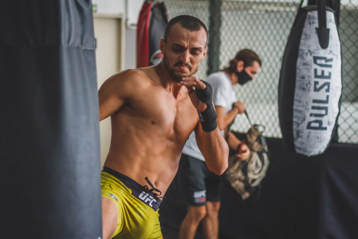 Fiziev Stuns Torres in Baku Blowout, Shifts UFC Lightweight Landscape