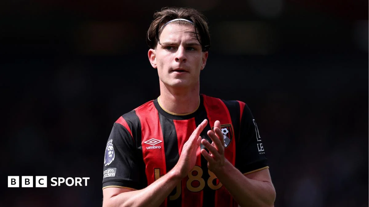 Bournemouth midfielder Alex Scott rejects new contract offer