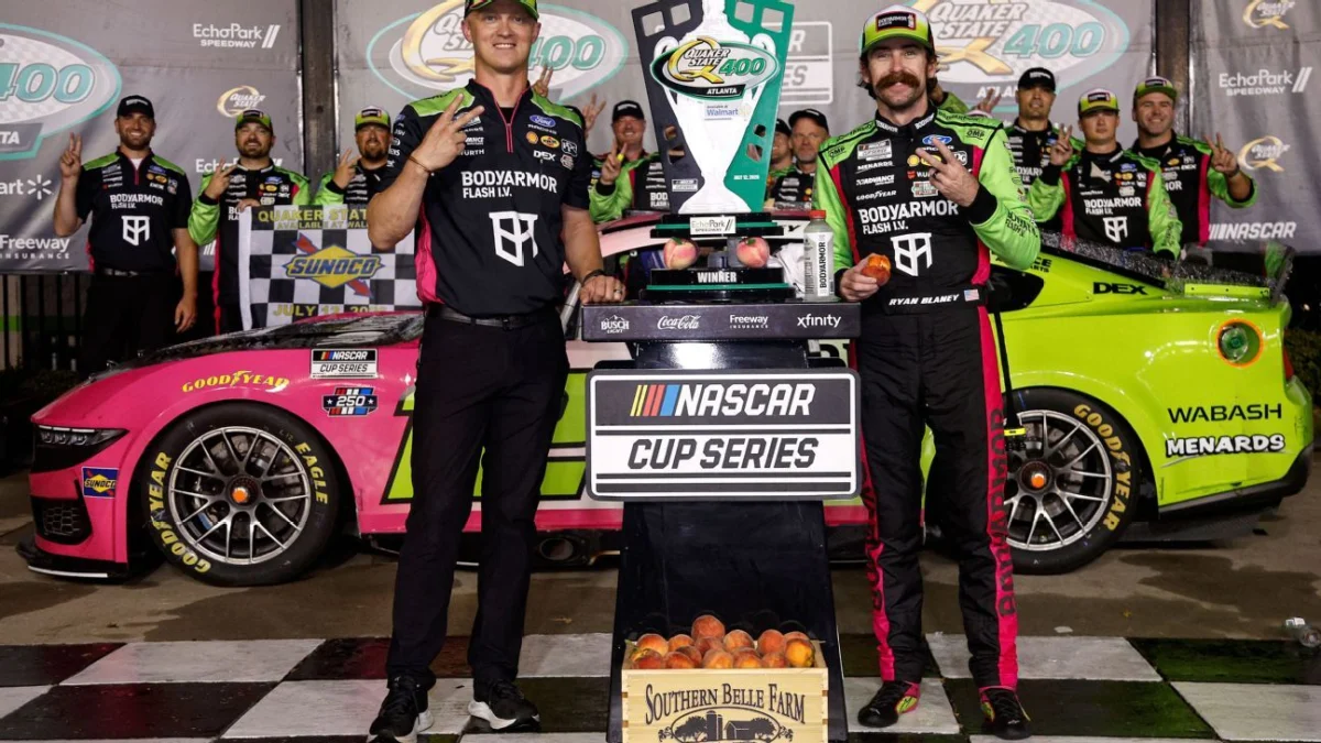 Ryan Blaney Wins 3‑Wide Final‑Lap Battle at Atlanta