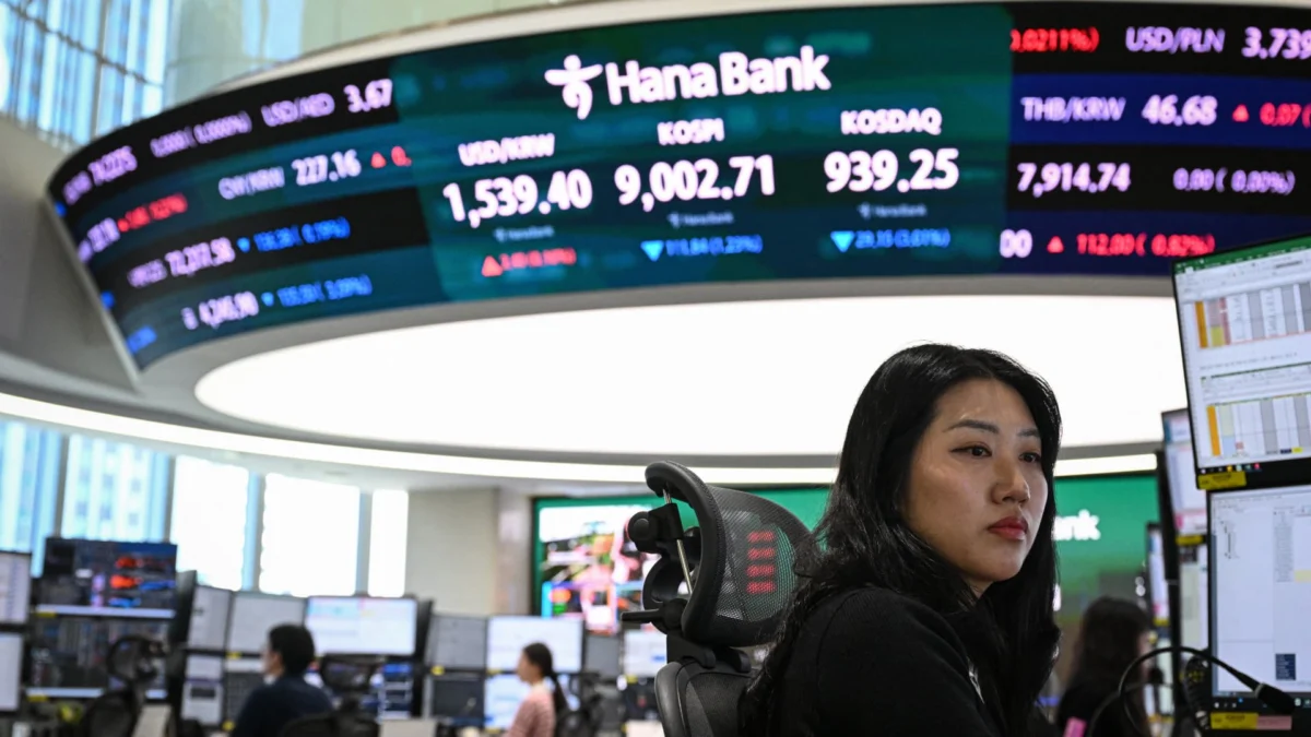 Global markets mixed as South Korea jumps, chip slump fades