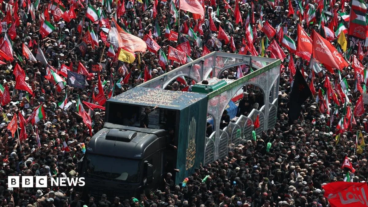 Huge Crowds Pack Tehran for Khamenei Funeral Procession