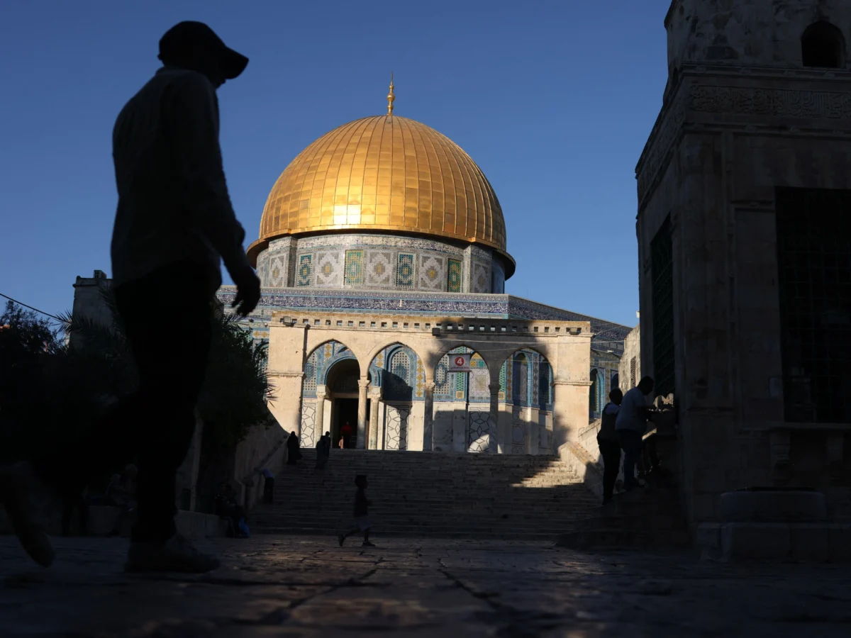 Israel Bans Jerusalem Grand Mufti From Al-Aqsa for One Week