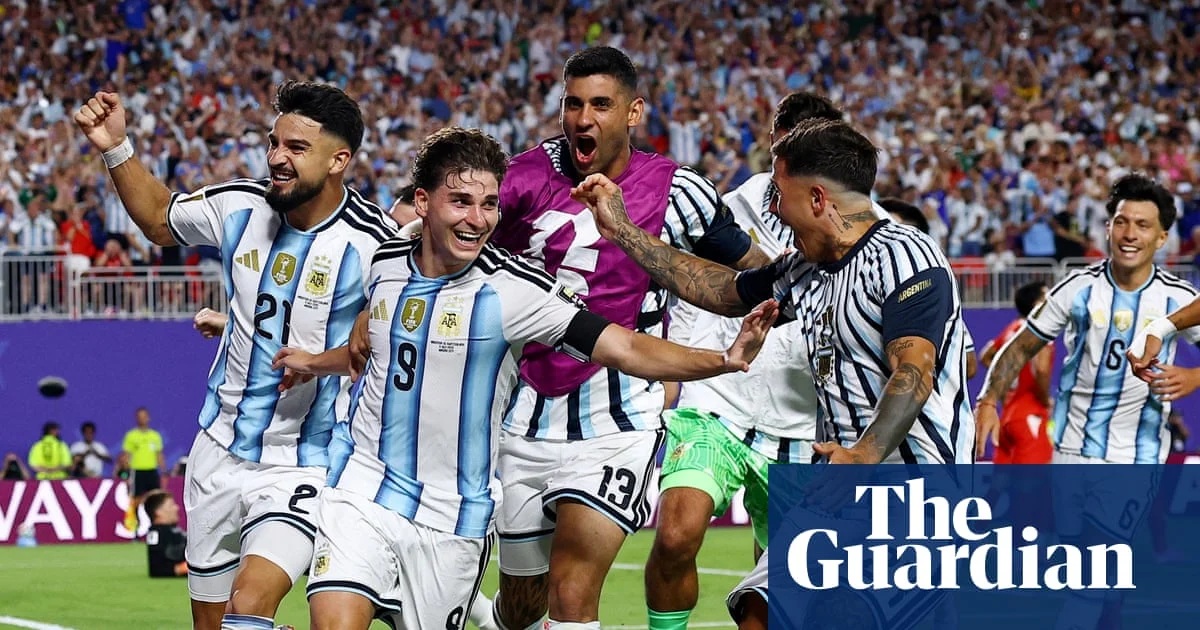 Álvarez extra-time goal eliminates Switzerland, sends Argentina to semi-finals
