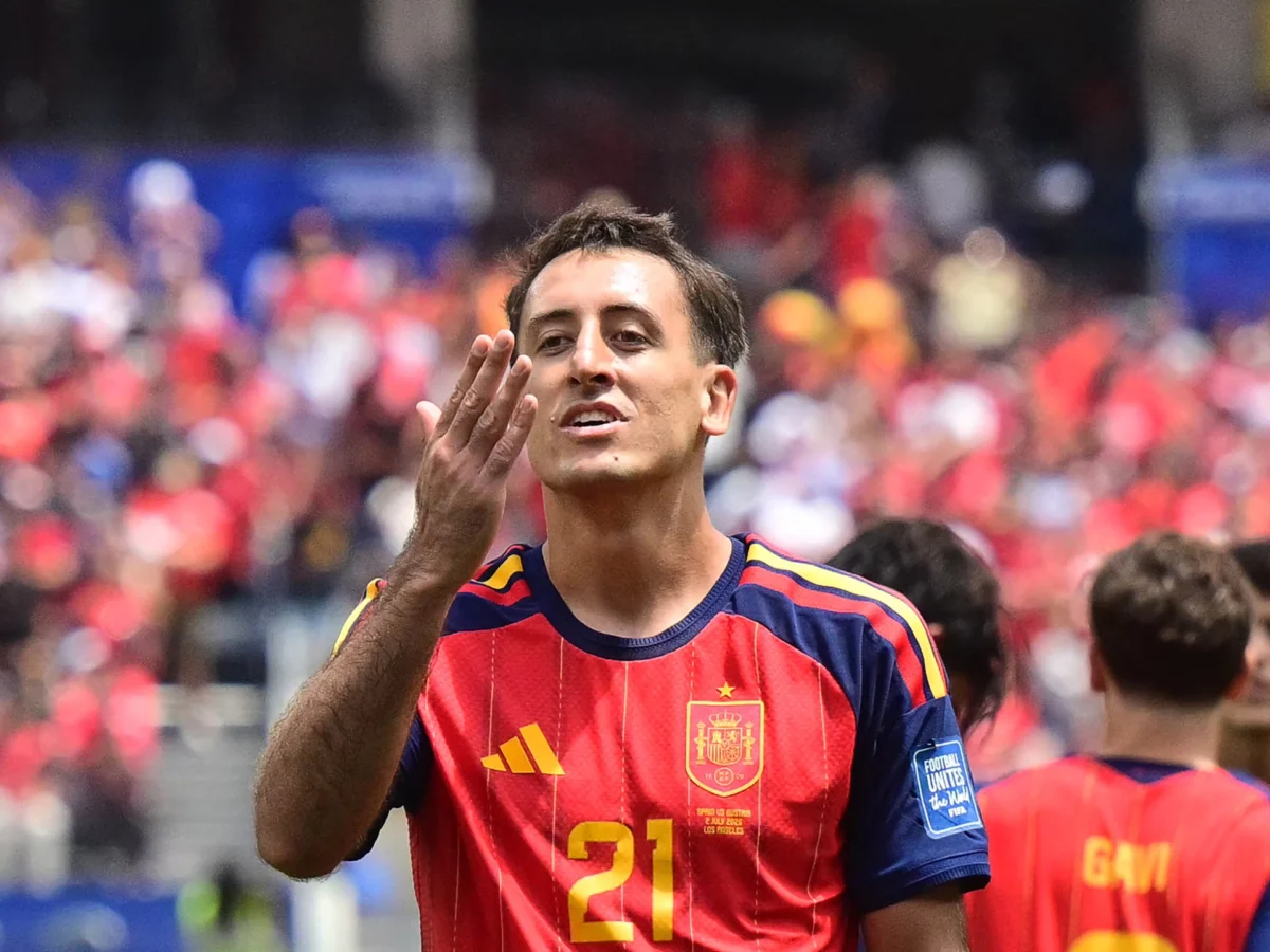 Oyarzabal Brace Propels Spain Past Austria