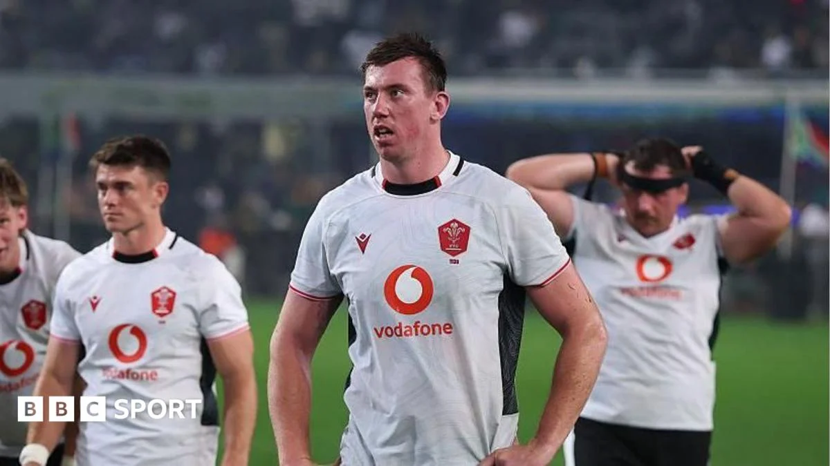 South Africa Ease to Seven-Try Win Over Wales