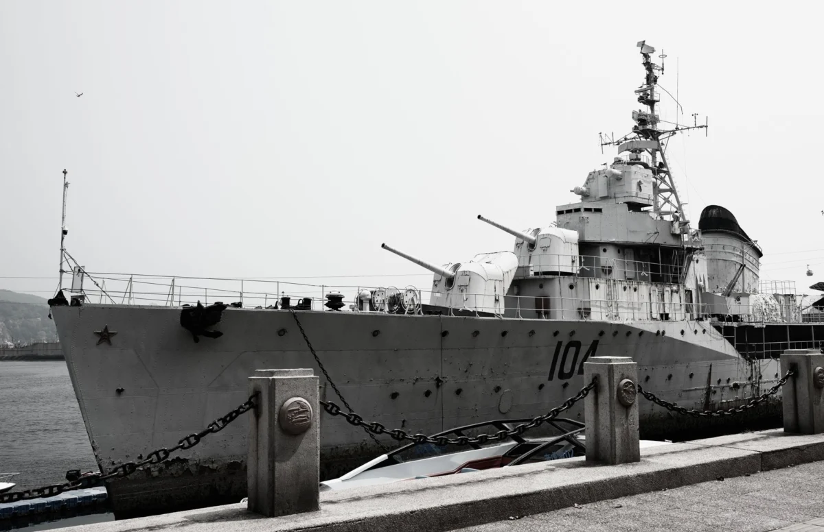 Chinese destroyer drills in Japanese EEZ, Japan says