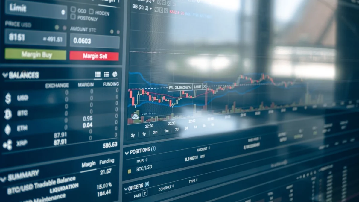US Stock Futures Slip Amid Rate Hike Concerns