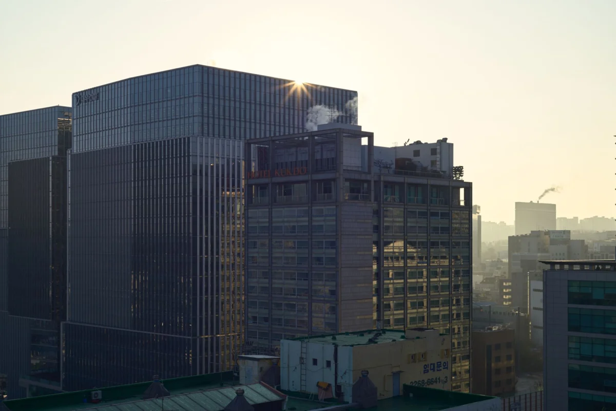 South Korean and Ukrainian diplomats hold constructive talks on North Korean POW issue