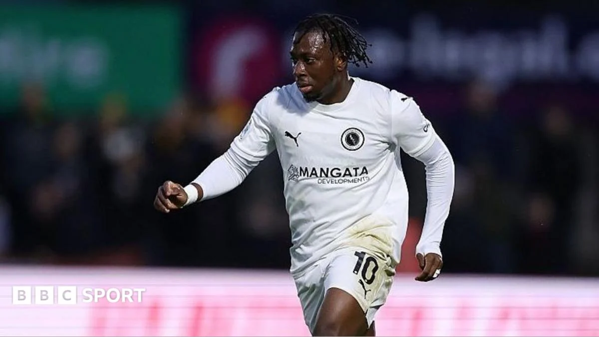 Abdulmalik requests Boreham Wood exit after £1.5m bid rejected