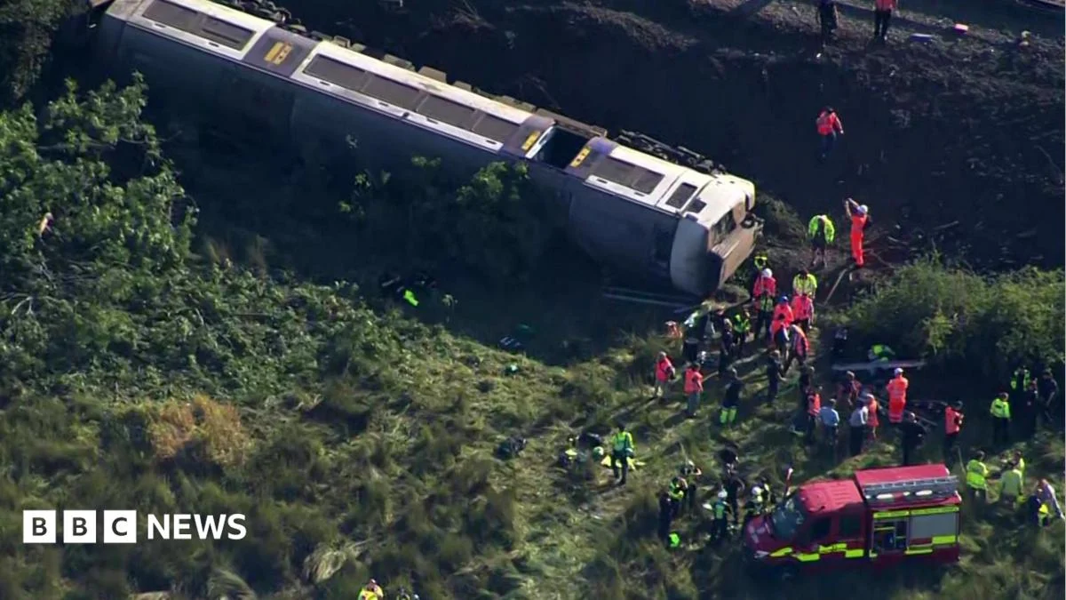 Train derails near Lewes in East Sussex