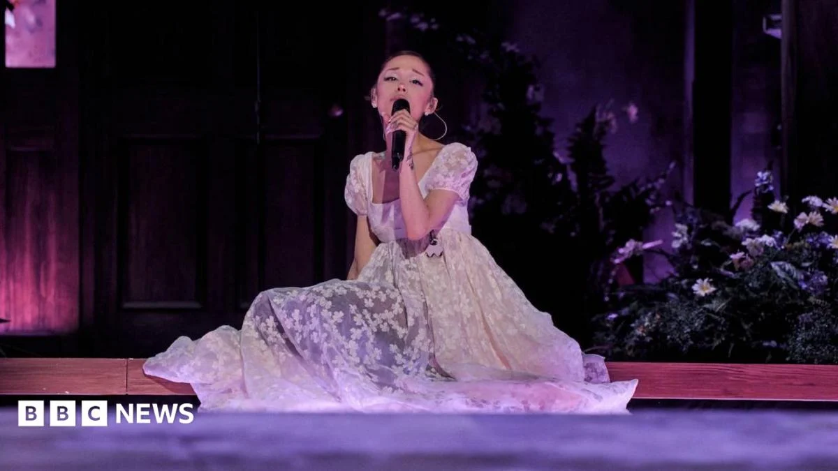 Ariana Grande begins UK tour amid plans to step back from public life