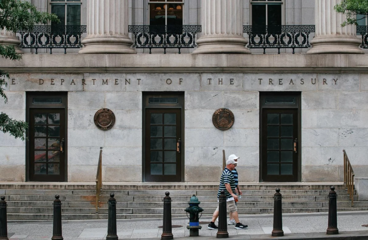 Bessent’s $4B Bond Buyback Fails to Lower Yields, Bitcoin Surges
