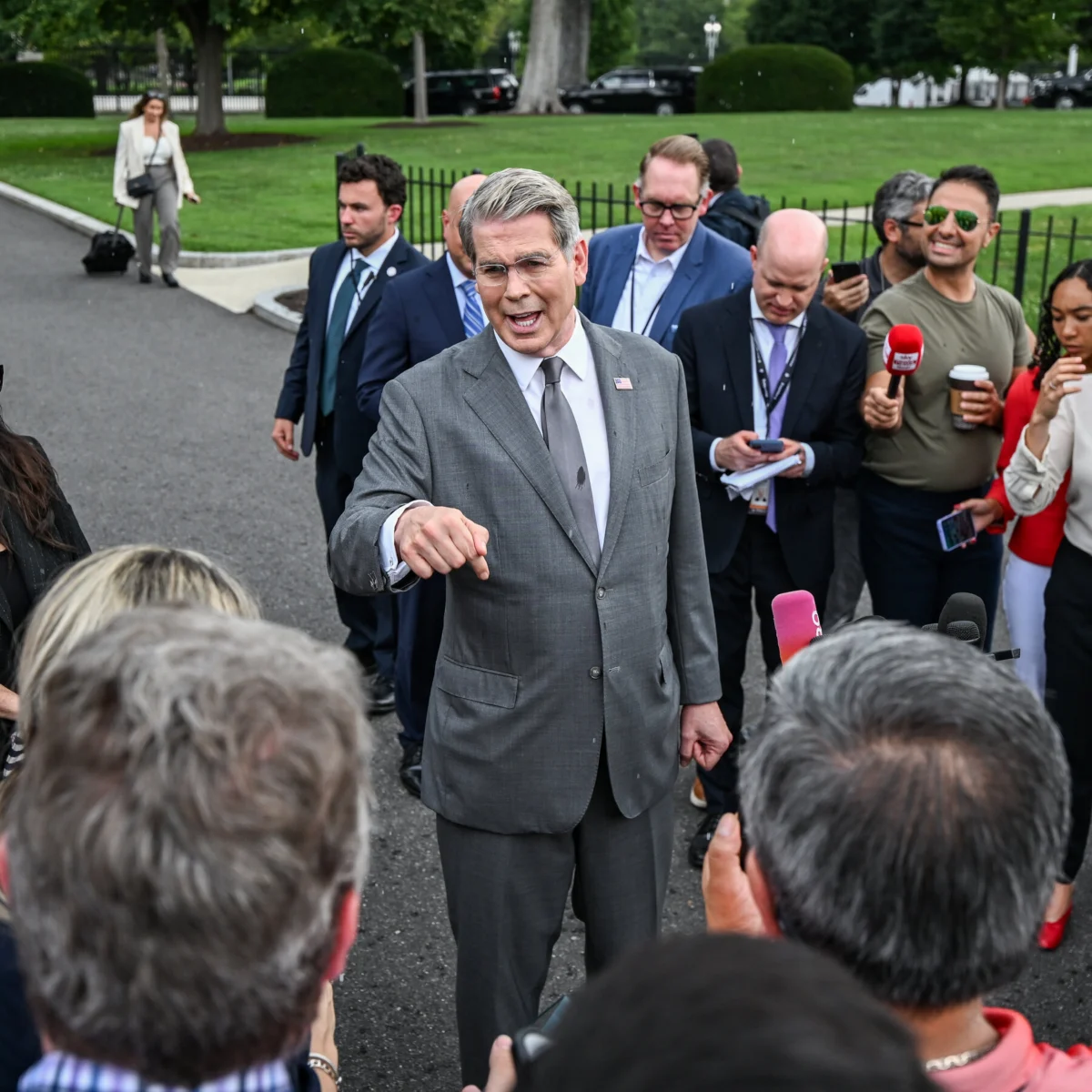 Bessent Vows to Calm Bond Markets, but Success Remains Unclear