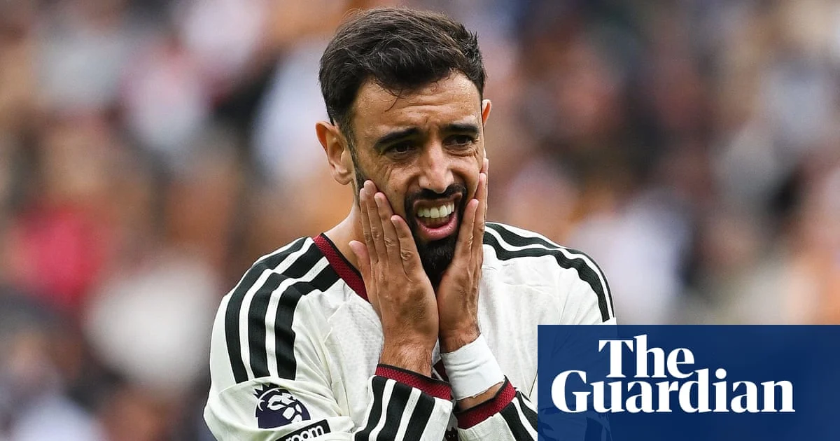Carrick defends Fernandes’ leadership after Man United loss