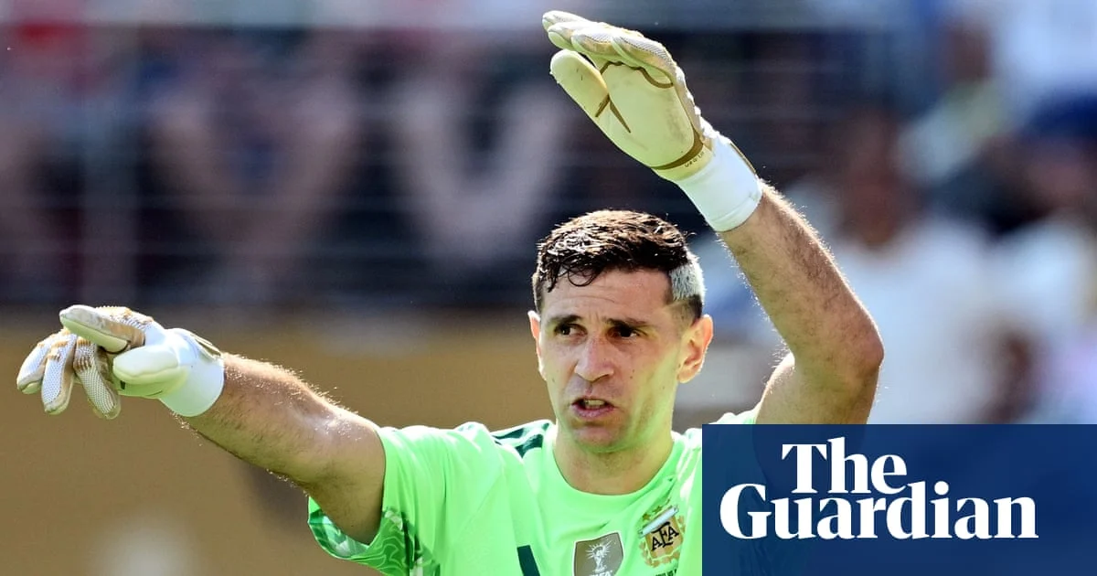 Chelsea in talks for Emiliano Martínez amid Enzo Fernández interest