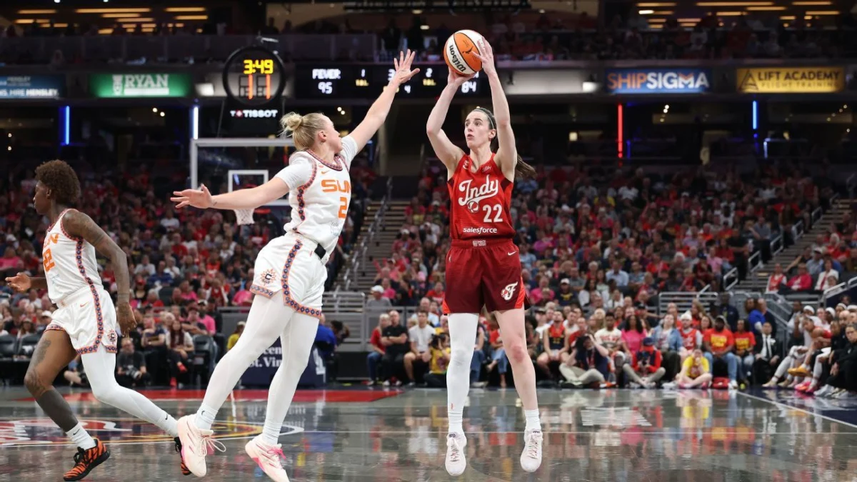 Clark, Mitchell Lead Fever to Rout with Dual 34-Point Nights