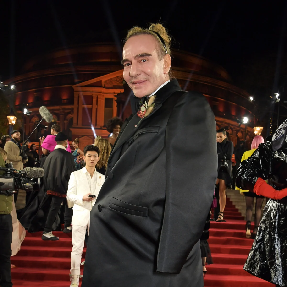 Critics Challenge Metropolitan Museum’s Plan to Honor John Galliano