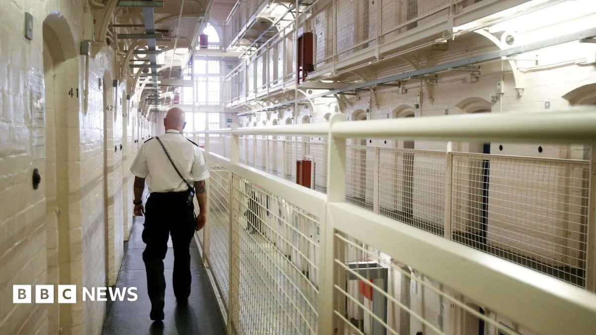 Early release plan may free dangerous offenders, Tories warn