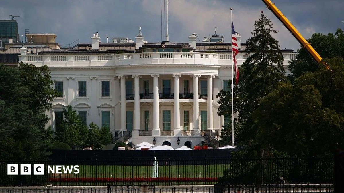Ex-White House Teleprompter Operator Fined $172,000 for Trump Speech Bets