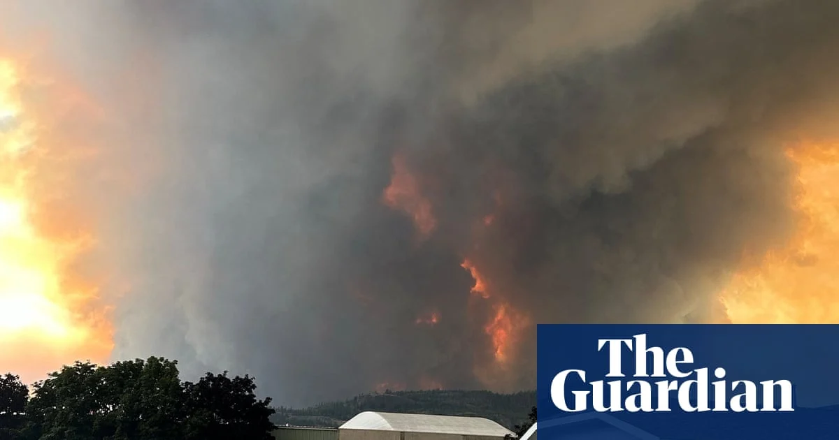 Wildfire Forces 20,000 to Flee in British Columbia
