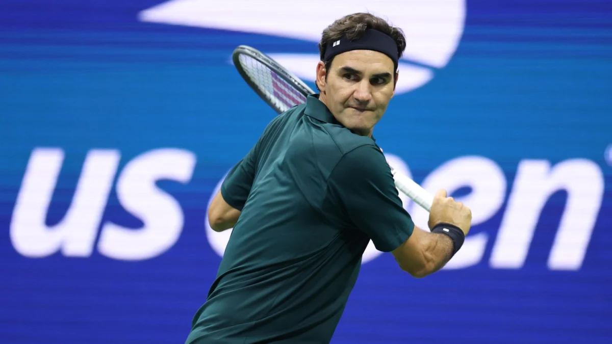 Federer defeats Roddick in US Open exhibition match