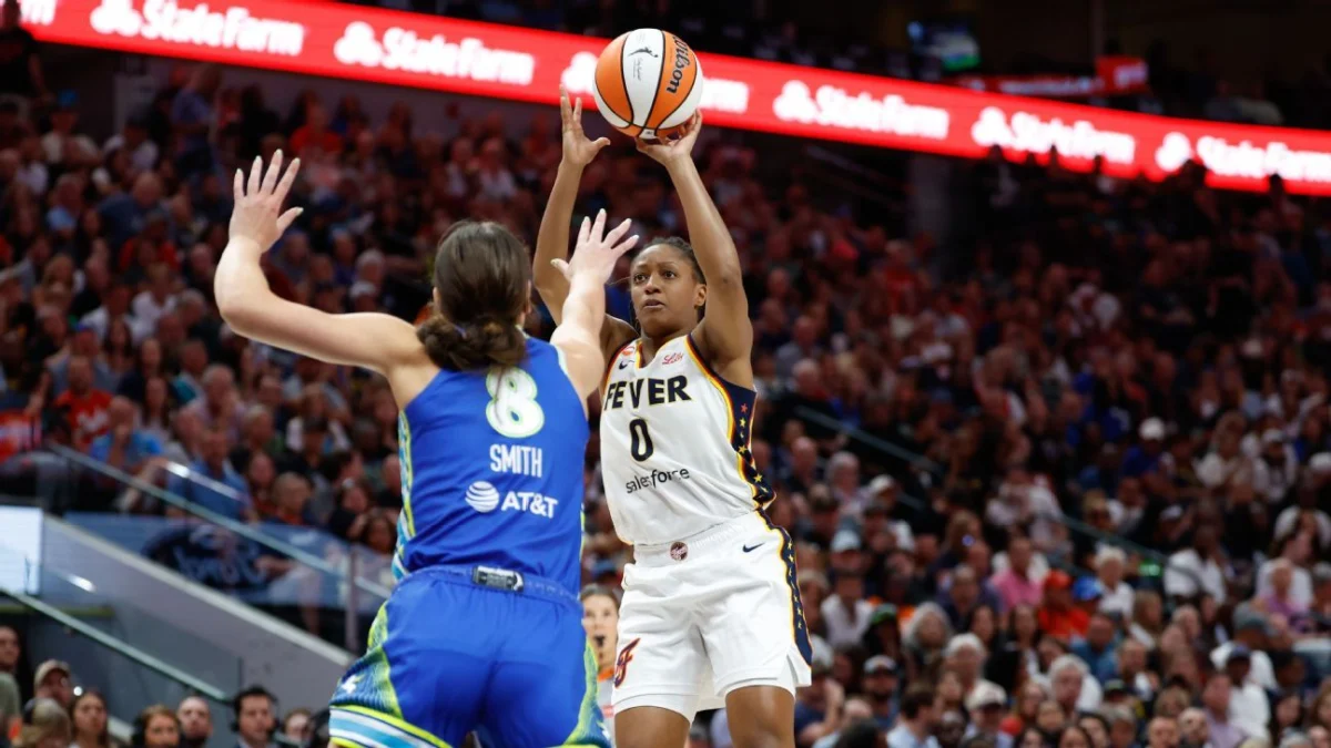Fever’s Kelsey Mitchell sets WNBA 20-point game streak record