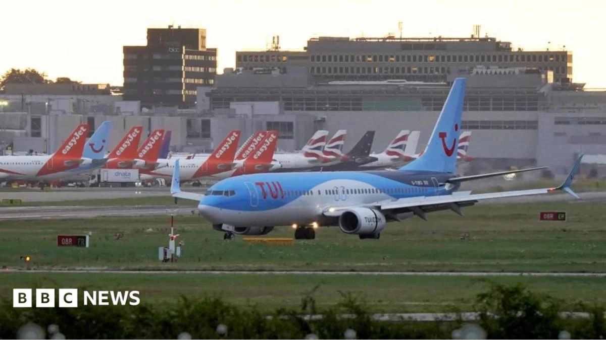 Gatwick Airport water outage after main burst