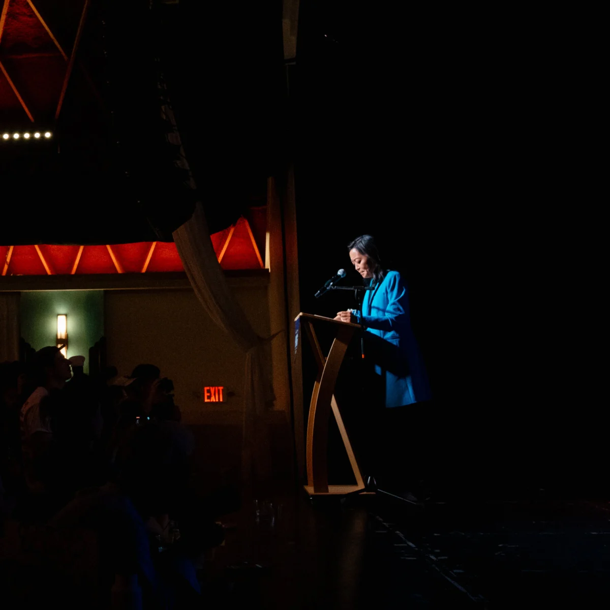 Hong’s Defeat in Wisconsin Sparks Democratic Party Debate
