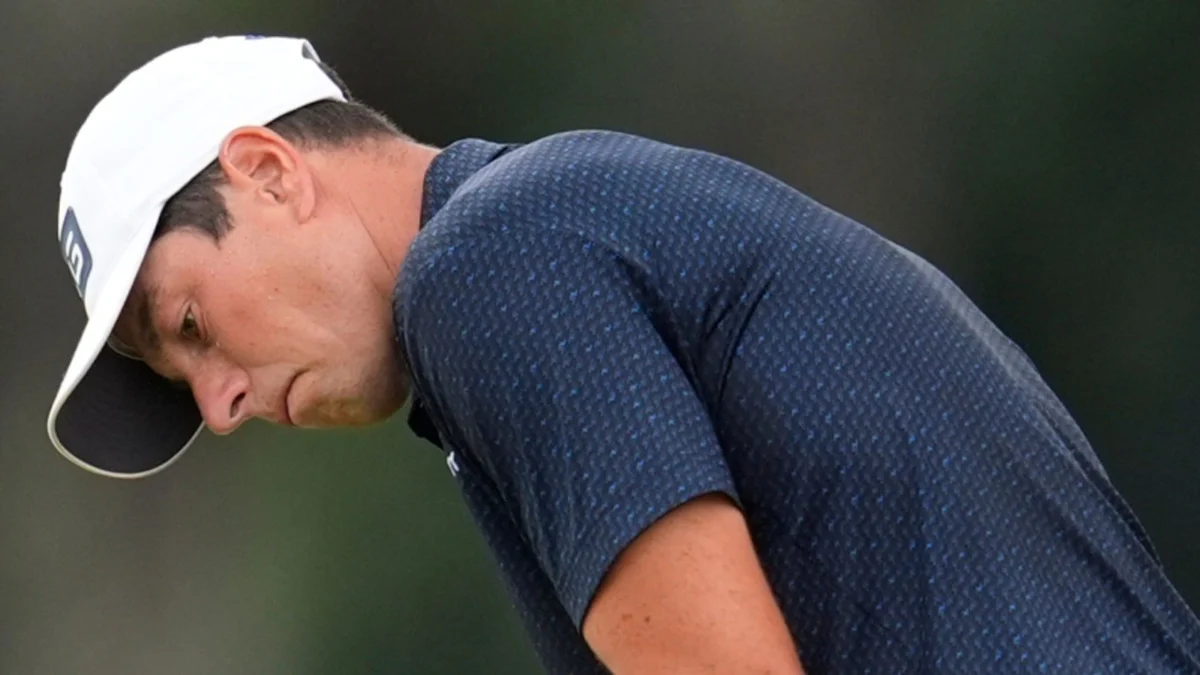 Hovland Leads Scheffler in FedExCup Finale as McIlroy Surges