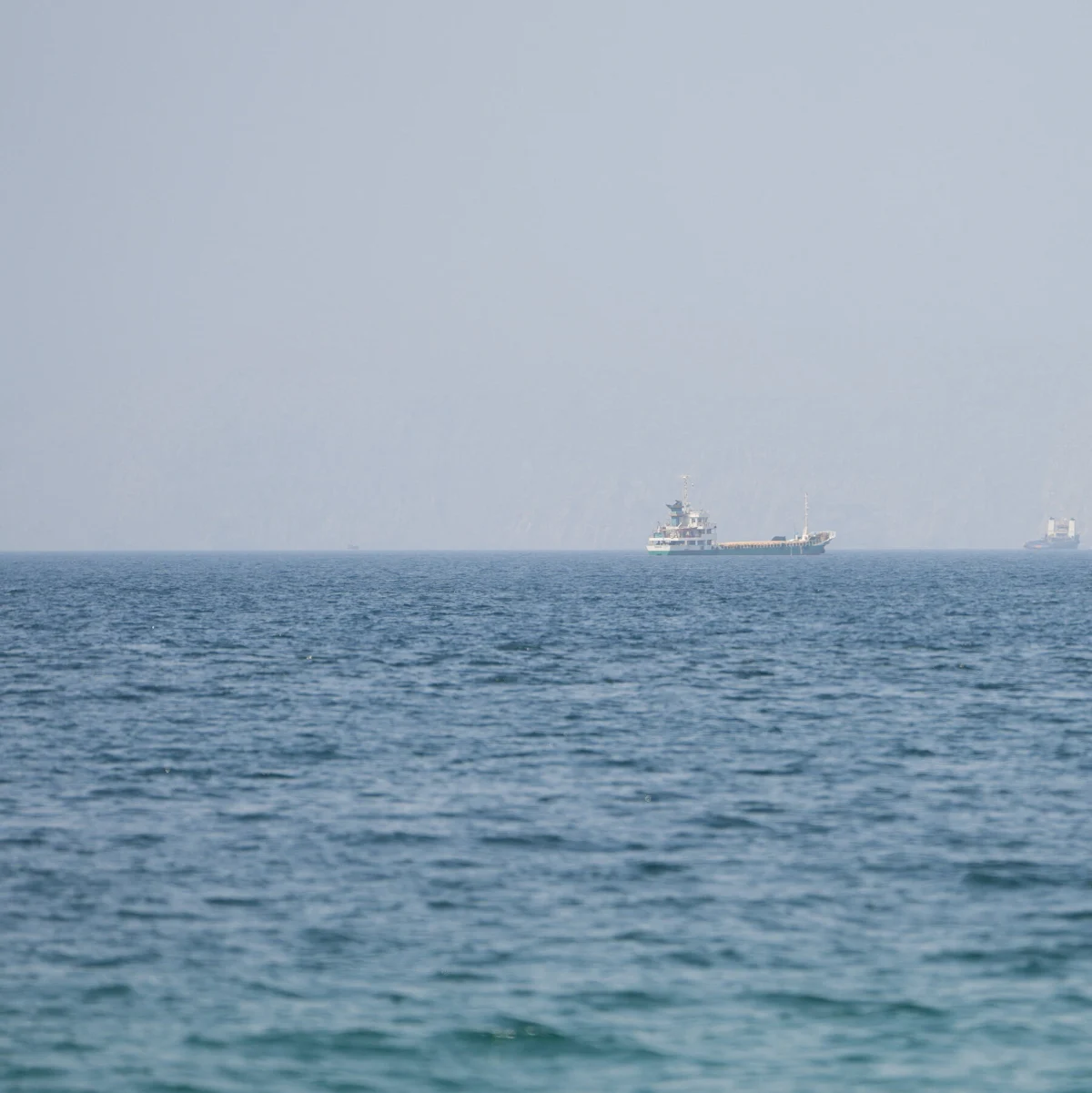 Iran Demands US Concessions to Reopen Strait of Hormuz
