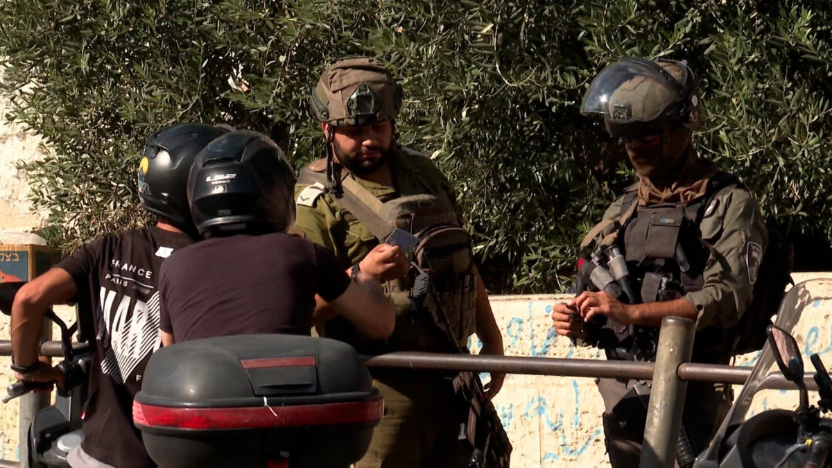 Israeli forces raid Qalandiya refugee camp in West Bank