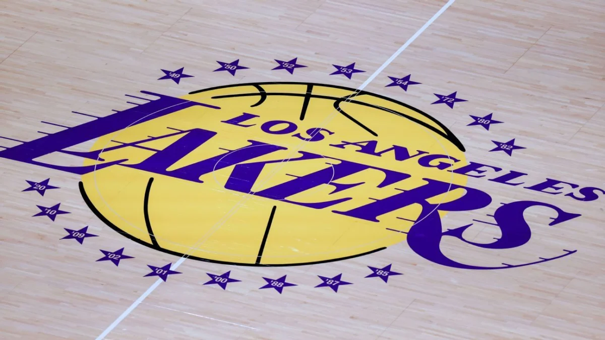 Lakers minority owner keeps 4% stake, no sale planned