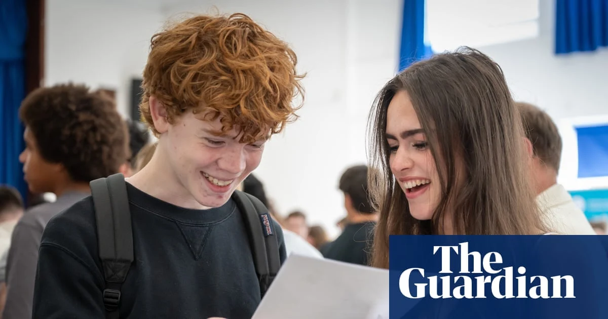 UK leaders criticize GCSE retake plan as pass rates drop