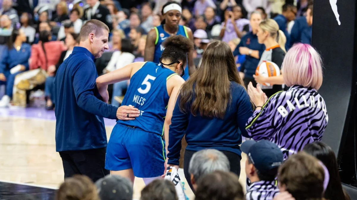 Lynx’s Olivia Miles exits with ankle injury in win over Valkyries