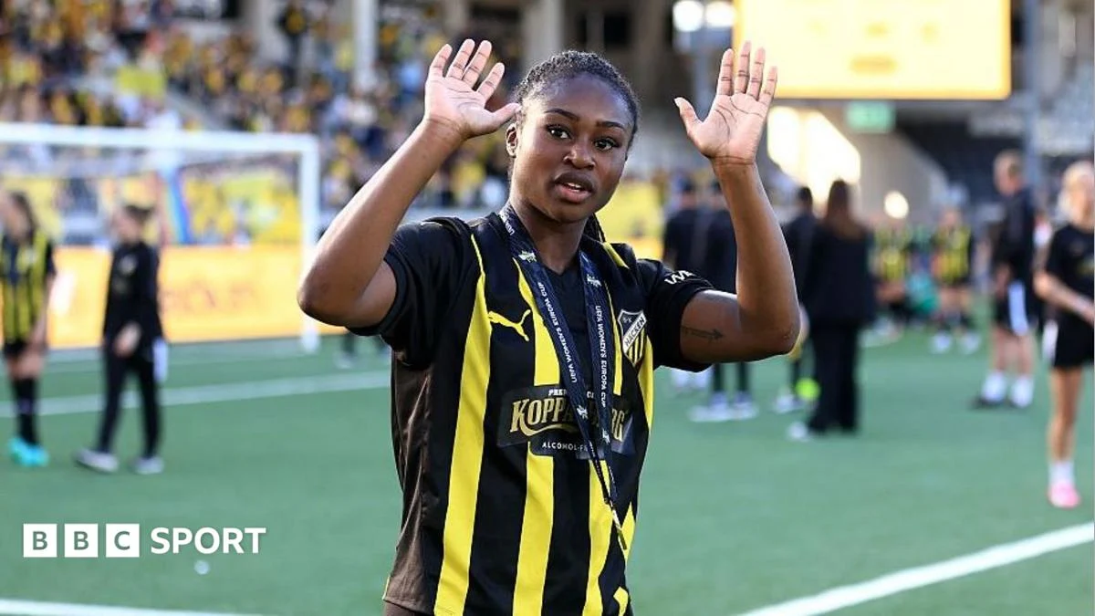 Man Utd sign Swedish winger Monica Jusu Bah for £400k