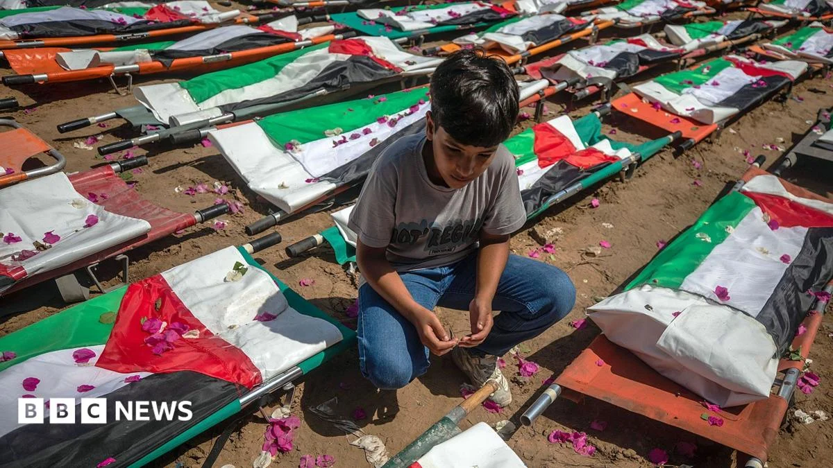 Mass funeral held for 112 Palestinians killed in Israeli strike
