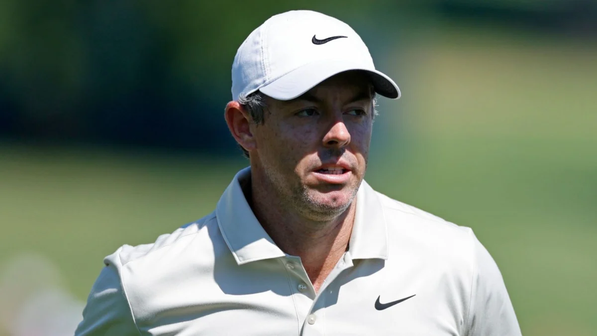 McIlroy Shares Early Lead at BMW Championship